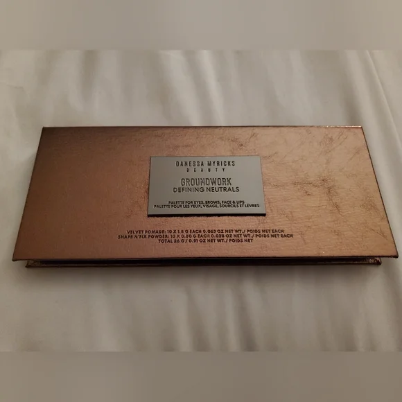 Danessa Myricks Groundwork Defining Neutrals Palette - Picture 10 of 11